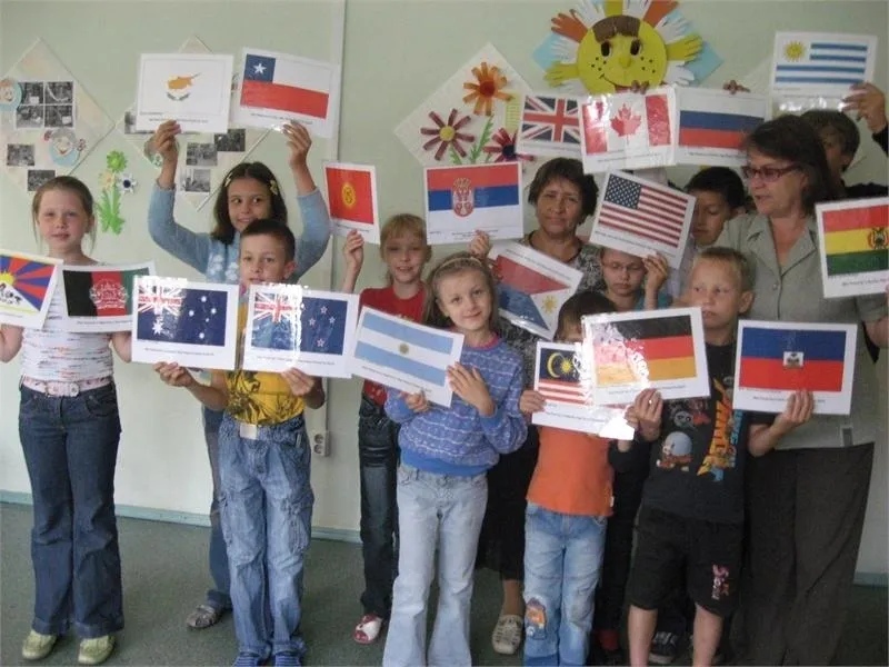 Paper World Flags SUB 2